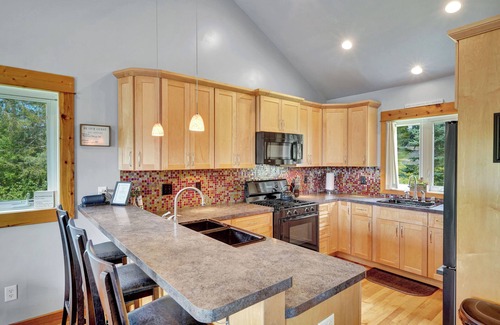 Ellicottville Ski Chalet | Redroof Ellicottville Chalet, Sauna, 8' ft hot tub and the best views!
