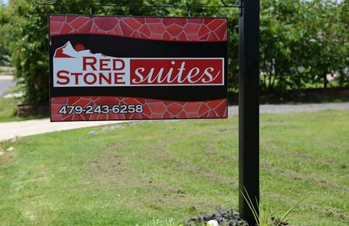 Mena House | Redstone Suites- Minutes To Everything. 2 Bd. 2 Bath Very Clean!