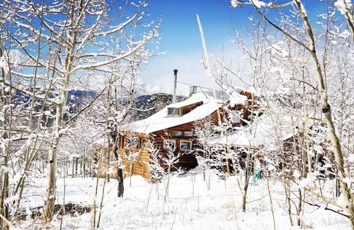 Idaho Springs Apartment | Redtail Retreat - The Studio - Get off the Grid!