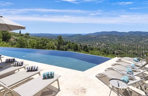 Speracedes Villa | Reduced! Luxurious Modern Villa With Fabulous Views and Heated Infinity Pool