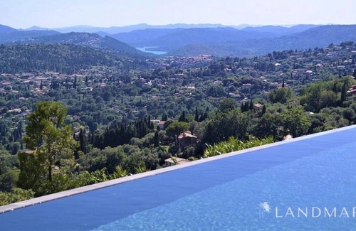 Speracedes Villa | Reduced! Luxurious Modern Villa With Fabulous Views and Heated Infinity Pool