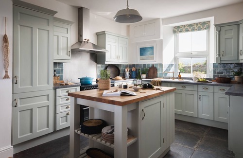 Treknow House | Reduced rates December, outstanding sea views, newly renovated, sleeps 10