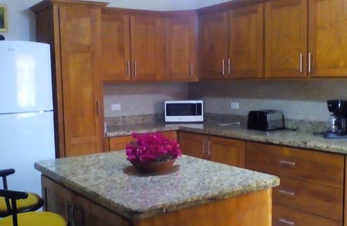 Sunset Crest Apartment | REDUCED RATES: Modern, Spacious 2-bedroom Apt, Close to Amenities, SUPER HOST