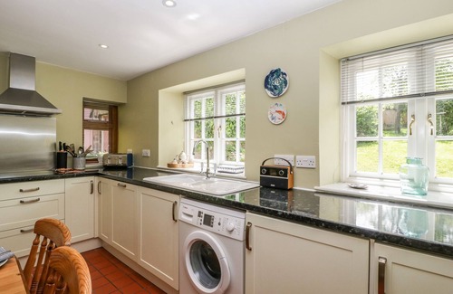 Blagdon Cottage | REDWOOD COTTAGE, pet friendly, character holiday cottage in Blagdon