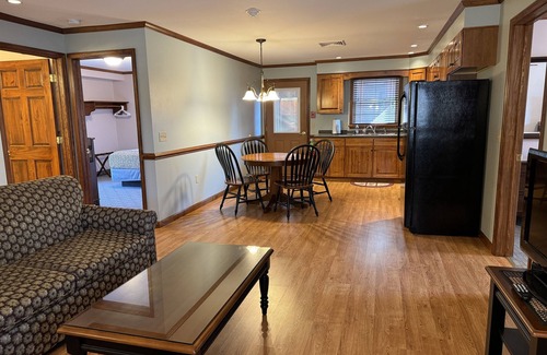 Colliersville Apartment | Redwood Inn & Suites - Apartment C - impeccably clean motel between CDP & ASV