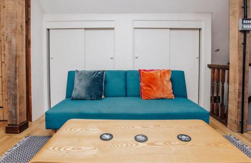 Bray on Thames Apartment | Redwood retreat