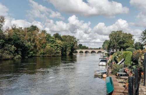 Bray on Thames Apartment | Redwood retreat