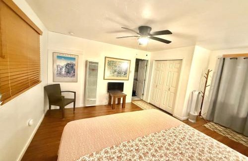 Scotts Valley House | Redwood View Suite 326SQFT Private Entrance and Bath