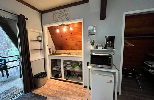 Piercy Apartment | Redwoods River Resort