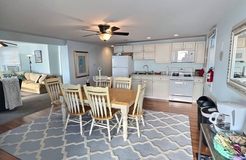 Goshen House | Reed's Beach - Stunning waterfront Sunsets - Bay Front Home Steps to beach