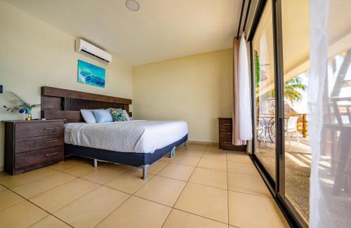 La Libertad Hotel | REEF ON THE WATER