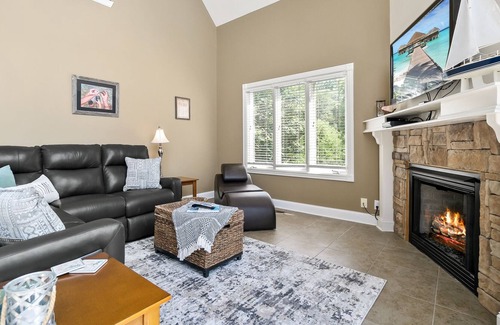 Smithville Ski Chalet | Reel Simple NEW! (Dog-Friendly)