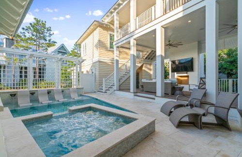 Watercolor House | 'Rees on Wiregrass' - Private Pool, Golf Cart, Carriage House - Lake District, WaterColor, FL home