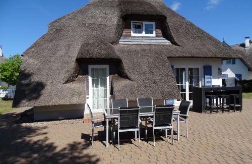 Peenemuende House | Reetdachhaus direkt am Meer für 6 Personen!