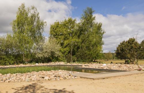 Krienke House | Reetdachhaus mit Schwimmteich in Krienke