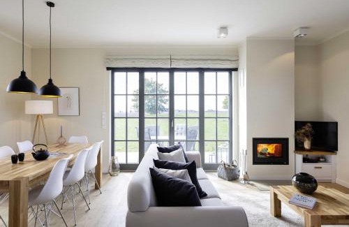Kreptitz House | Reetland am Meer - Luxus Reetdachvilla mit 3 Schlafzimmern, Sauna und Kamin E07