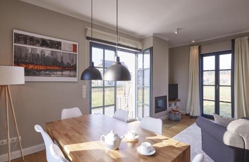 Kreptitz House | Reetland am Meer - Premium Reetdachvilla mit 3 Schlafzimmern, Sauna und Kamin F09