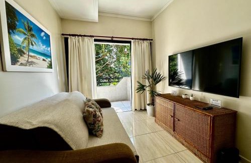 Tombo Apartment | Refúgio Aconchegante a 3 quadras da Praia do Tombo!