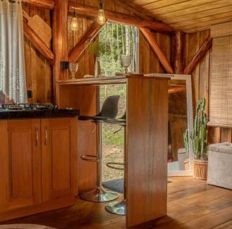 Timbo Ski Chalet | Refúgio Com Hidro e Rede Suspensa Para Casais