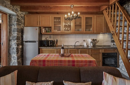 Calheta Ski Chalet | Refúgio da Serra - By Wehost