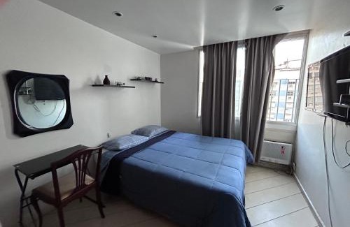Leme Apartment | Refúgio praiano: Apto reformado a 100m da praia
