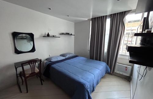 Leme Apartment | Refúgio praiano: Apto reformado a 100m da praia