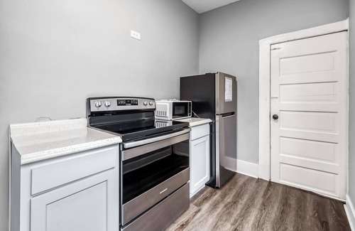 Springfield Apartment | Refined 1-Bedroom Space on 10th Street