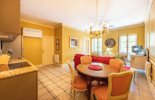 Bastide Saint-Louis Apartment | Refined apartment just a stone's throw from the Museum of Fine Arts In the heart of the lively city