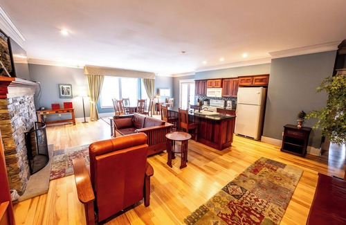 Shawnee On Delaware Hotel | Refined Mountain Getaway | Premium Comfort Amid Stunning Natural Surroundings
