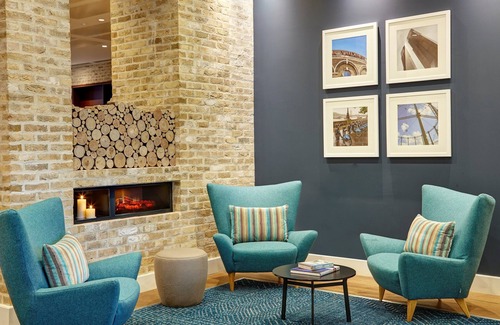 Prince's Apartment | Refined Studio Suite | Business Centre On-Site + Free Wi-Fi