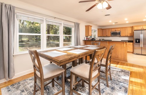 Pigeon Point House | Refinished 3-BR Lowcountry Retreat