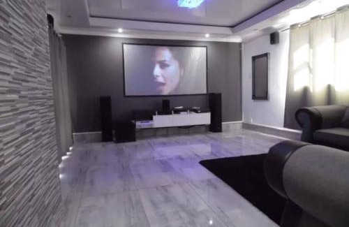 Beacon Bay House | Reflections at 21