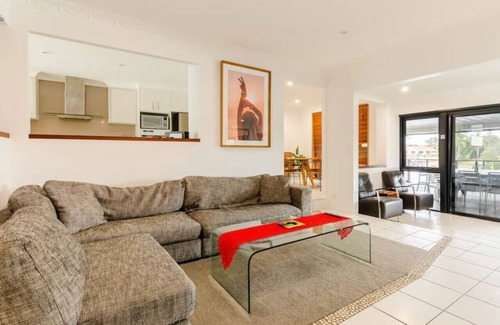 Broadbeach Waters Apartment | Reflections @ Broadbeach (Heated Pool) #NEW!