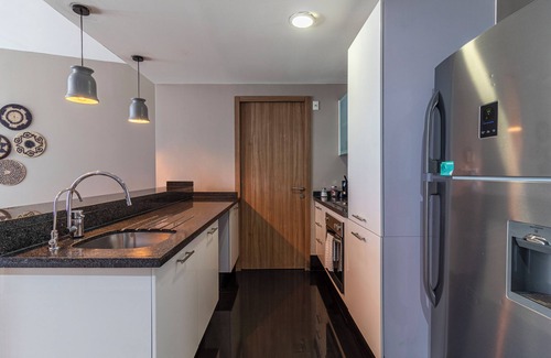 Cuauhtemoc Apartment | Reforma 77 by Kukun