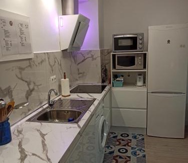 Nueva Andalucia Apartment | Reformado luminoso acogedor