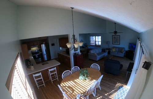 Westminster House | Refreshed Property! Deep Water, Quiet Cove, 30 minutes from Clemson