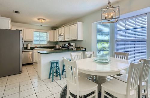 Saint Augustine Shores House | Refreshingly Relaxing: Poolside Fun for Familiesn
