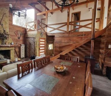 Pinto Ski Chalet | Refugio Vacacional I - Las Trancas - RENTCOVAC