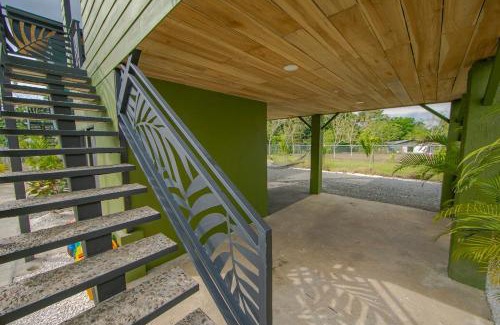 Penas Blancas Villa | Refugio Verdanza-King bed and balcony with jacuzzi, fast Wifi, EV powering included! Only 5 minutes from La Fortuna