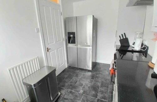 Stonebridge House | Refurb’d 3 bed house near Wembley with Hot Tub!
