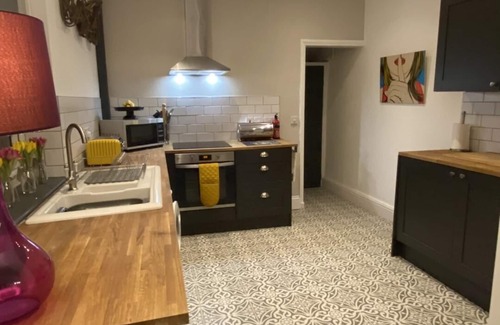 Eccles House | Refurbished 3 Bed House in Manchester