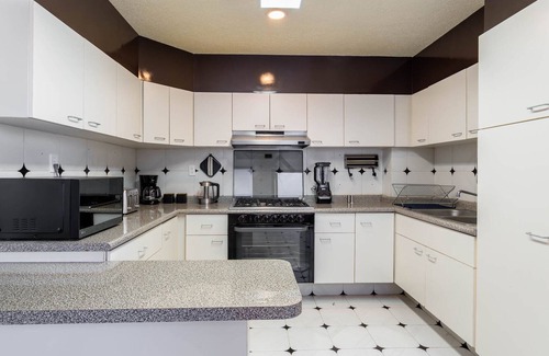Miguel Hidalgo Apartment | Refurbished Apt. with Private Terrace in Las Lomas