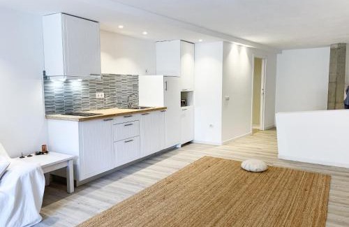 Arenas del Mar Apartment | Refurbished Loft at Seaside Sunrise, Magic Location