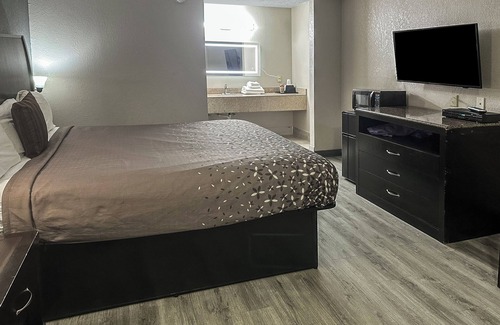 Guntersville Hotel | Regal Inn Guntersville By OYO Hwy 431