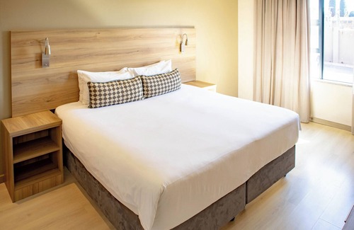 Greater Johannesburg Metropolitan Area Hotel | Regal Inn Hotel