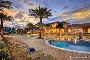 Kissimmee Hotel | Regal Oaks Resort Vacation Townhomes by IDILIQ - Free Private Hot tub!