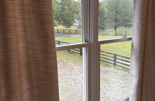 Oxford Apartment | Regal Ranch Retreat *DOG & HORSE FRIENDLY*