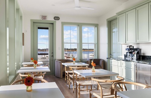 Folly Beach Bed & Breakfast | Regatta Inn Folly Beach