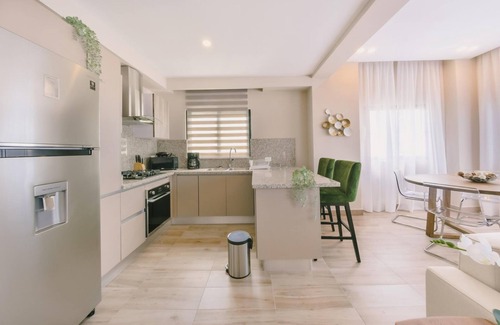 Downtown Santo Domingo Apartment | Regatta Living ll With Breakfast Included - 907