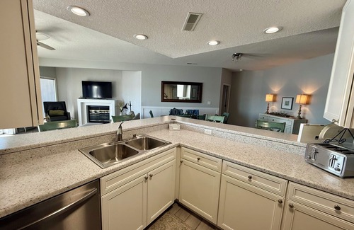 Village of Four Seasons Condo | Regatta Bay-3BD/3BA- 2 w/Lakeview. NoSteps-Great large deck- Dock incl.